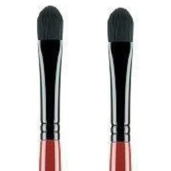 2 Smashbox Precision Concealer Brush #5 - Brand new. You will receive 2 brushes! - Picture 1 of 2